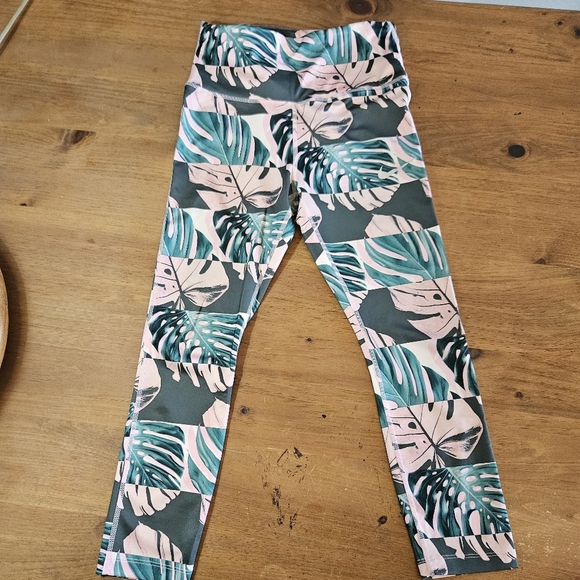 Nike Pants - Nike Dry Fit Capri Leggings Botanical Print Size Small